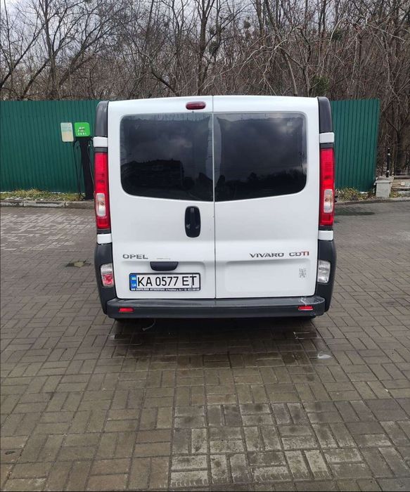 Opel vivaro trafic 2011