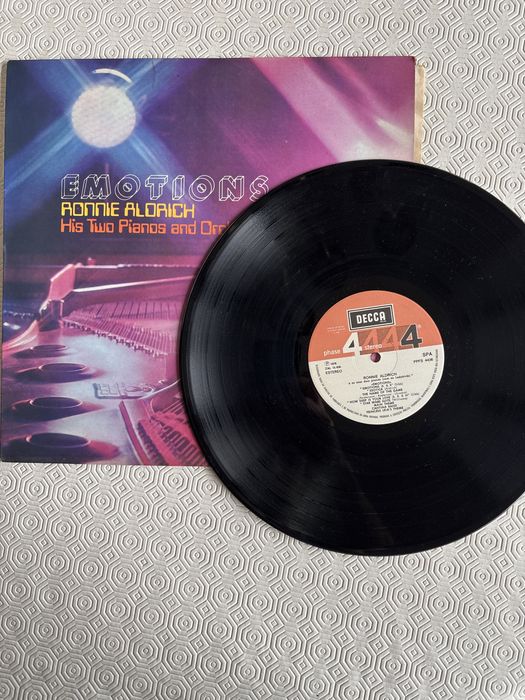 Ronnie aldrich disco vinil