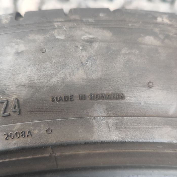 Пара літніх шин  Pirelli 275/40 R20 275*40 20 P Zero 002072