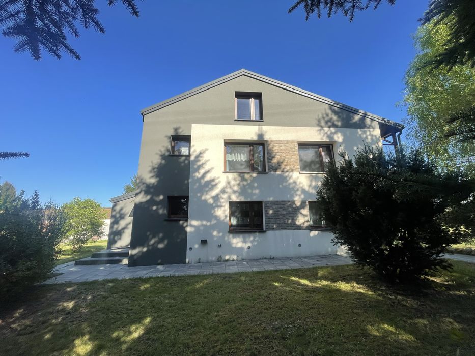 Dom 180 m2, 6 pokoi, kuchnia , 2 lazienki