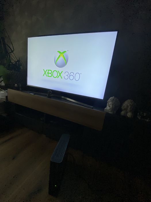 Konsola XBOX 360 E