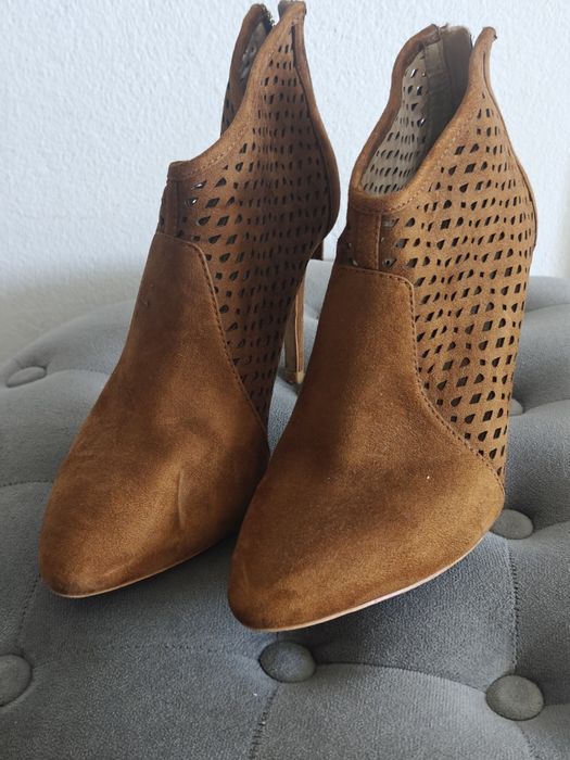 Buty na szpilce Zara