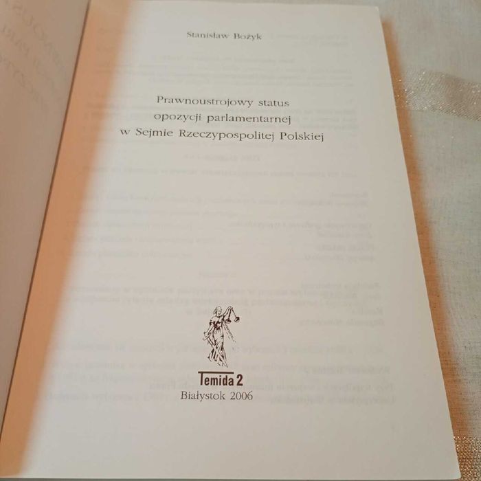 Prawnoustrojowy status opozycji parlamentarnej. Bożyk