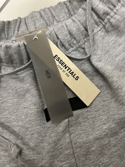 Шорти Essentials