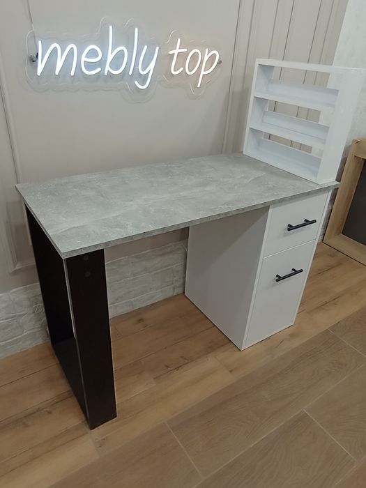 Стіл для манікюру,манікюрний столик Новий