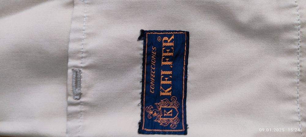 Верхній одяг вітровка