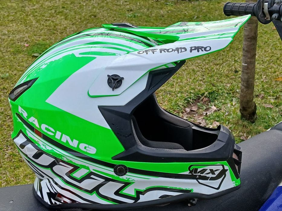 Capacete e óculos motocross