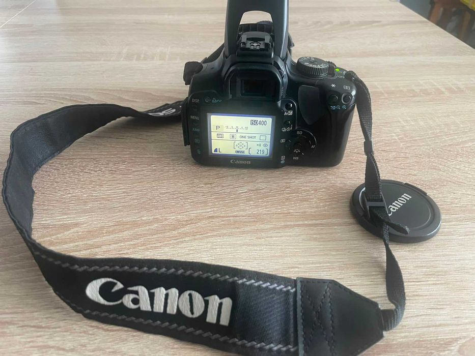 Canon EOS 450D + EF-S 18-55mm