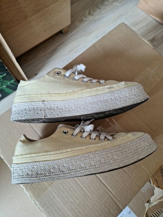 Converse żółte platforma