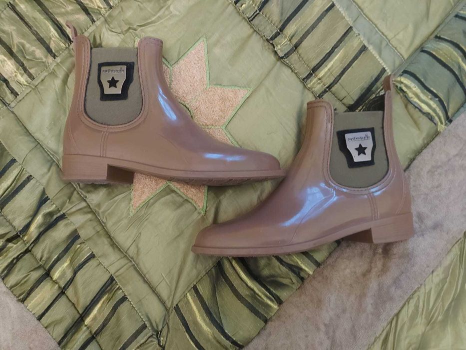 Botas Cubanas em bom estado