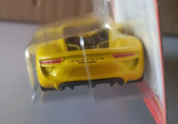 Porsche 918 spider matchbox