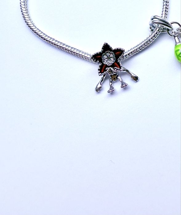 Bransoletka charms stranger things demogorgon zawieszka jak pandora