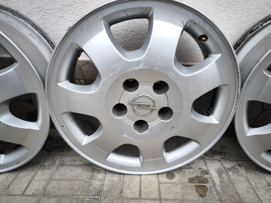 Продам диски Opel Vectra B (6j R16 5x110 dia 65,1)