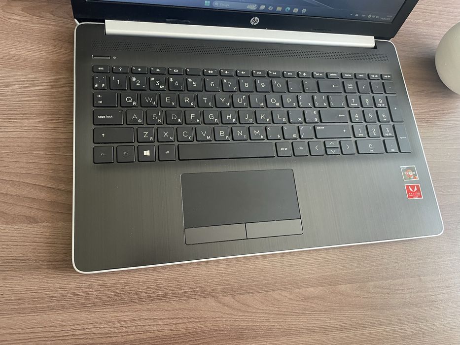 Игровой ноутбук HP/FHD/8 ядер/Ryzen 7-3700/256 SSD/ Vega 10 2GB