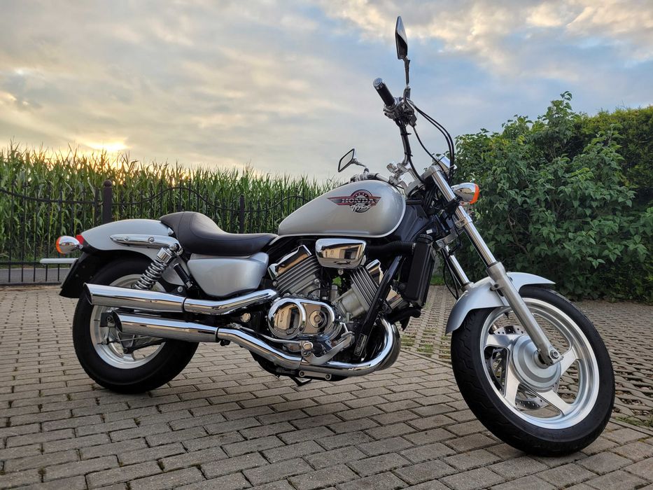 Honda Magna VF750