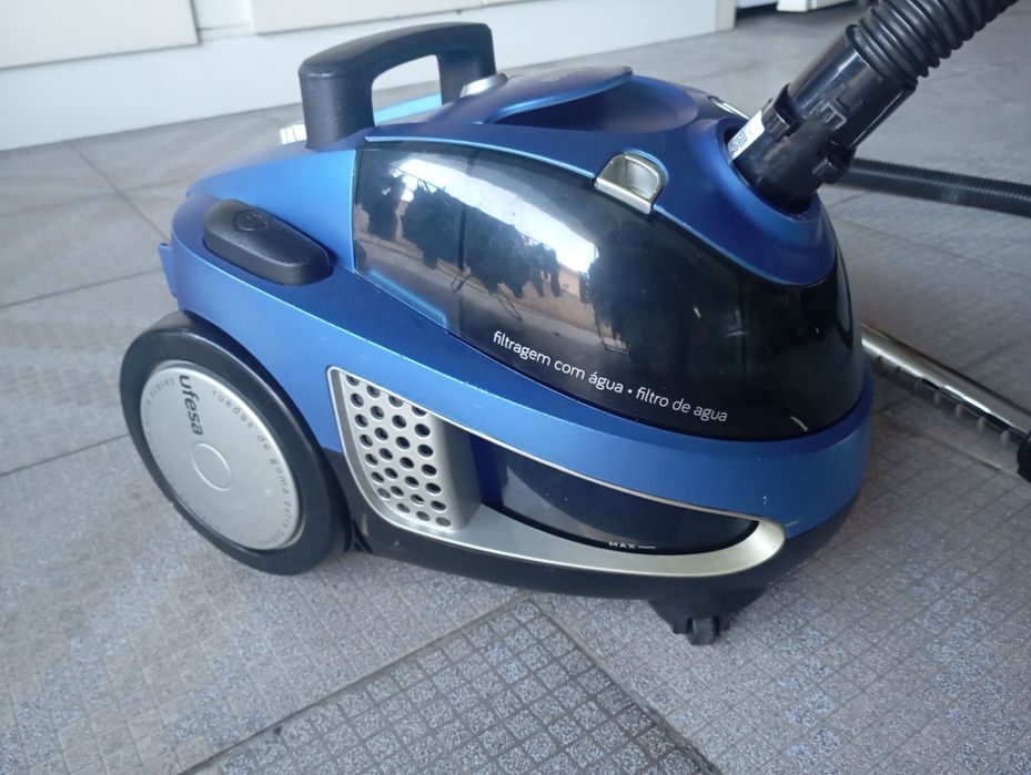 Aspirador de Água UFESA AP8110