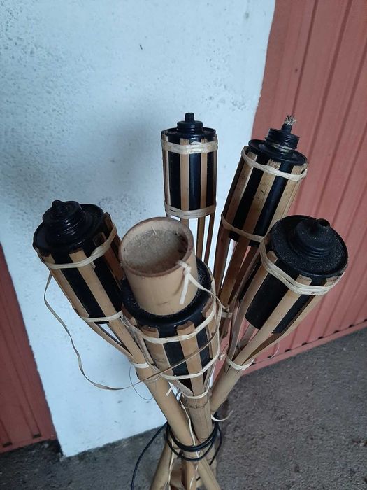 Tochas decorativas semi-novas