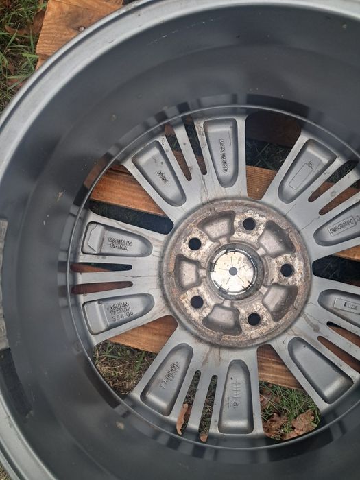 Диски R17 Hyundai.