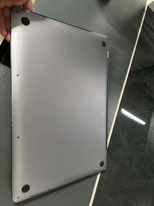 MacBook Pro A1707 16GB/512GB SSD - 100% ssd потужний ноутбук Apple