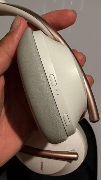 Bose NC 700 Headphone - série especial.
Extremamente conservado,