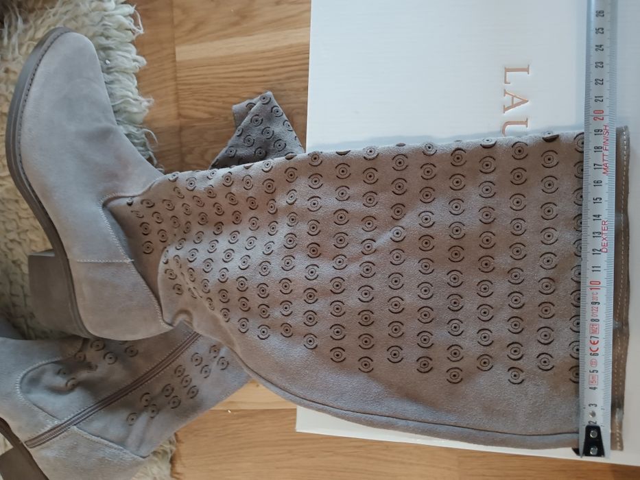Kozaki zamszowe ażurowe rozm 40