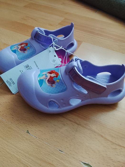 Croksy sandały nowe 27