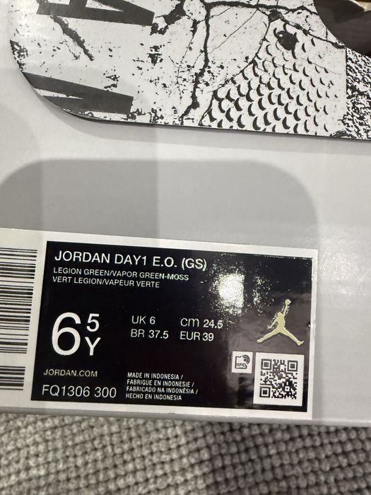 Buty chłopięce Jordan DAY1 EO (GS) r. 39 Nowe Oryginalne Khaki
