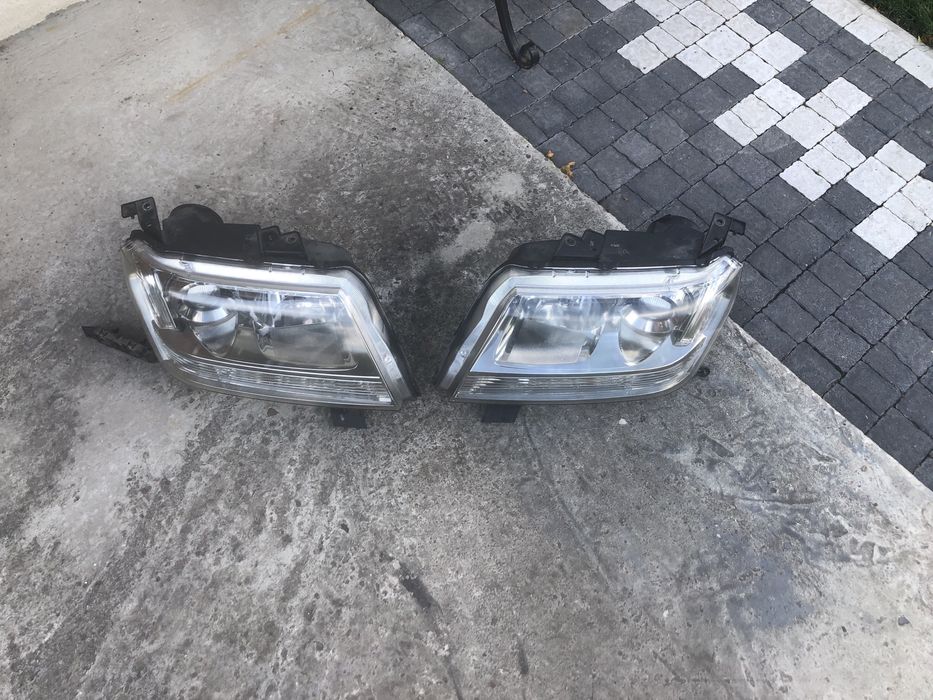 фари передні на сузукі гранд вітару 1998 2013рр