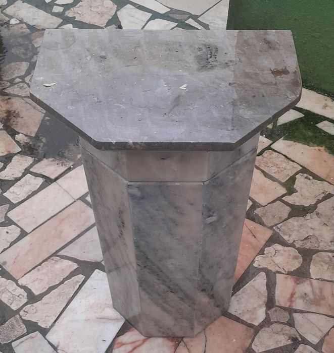 Coluna em mármore