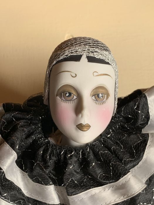 Венецианский фарфоровый арлекин.