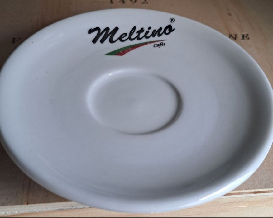 Chávena com pires Sanzala  e pires Meltino- coleção