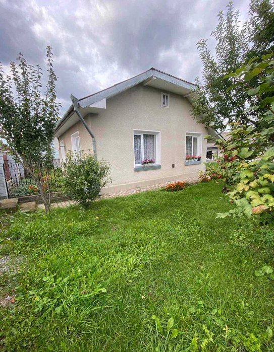 Продається домогосподарство 200м2  біля Франківська, с. Марківці