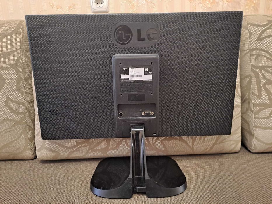 Монітор LG 22MP55A-P