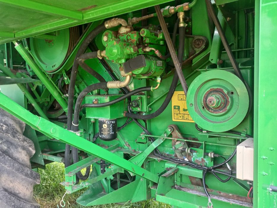 Продам зернозбиральний комбайн John Deere 1170