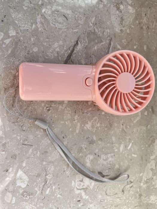 Mini Wiatraczek przenośny podręczny na lato