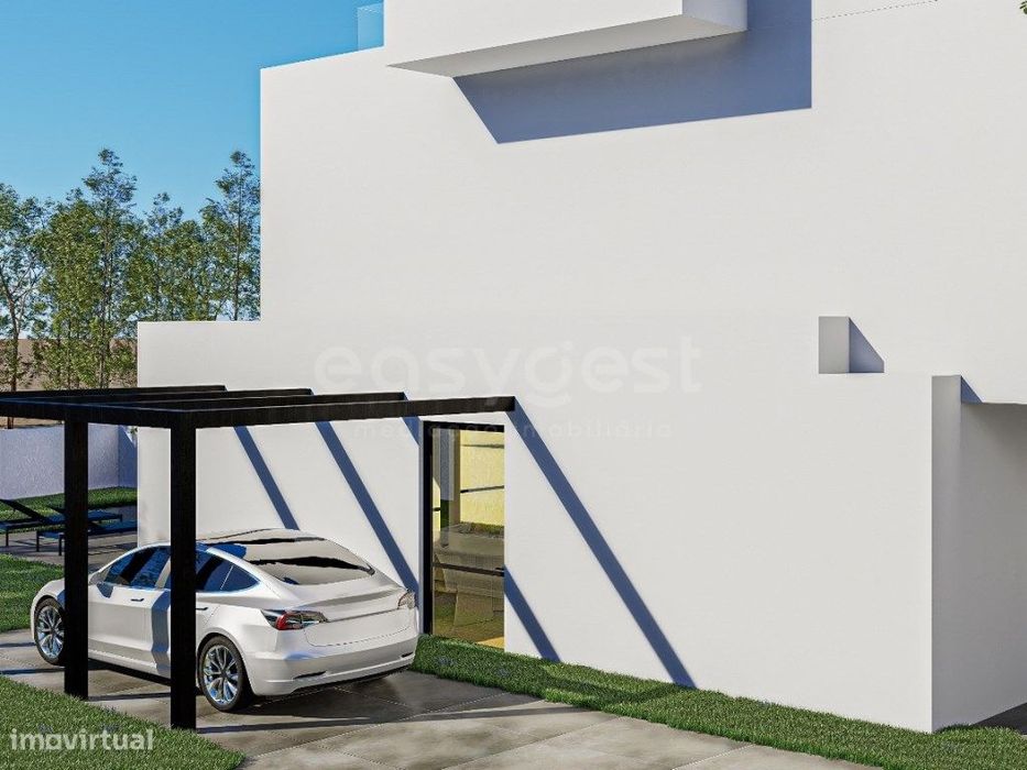 Lote 425 m2 para construção de moradia com 3 pisos, garagem e piscina