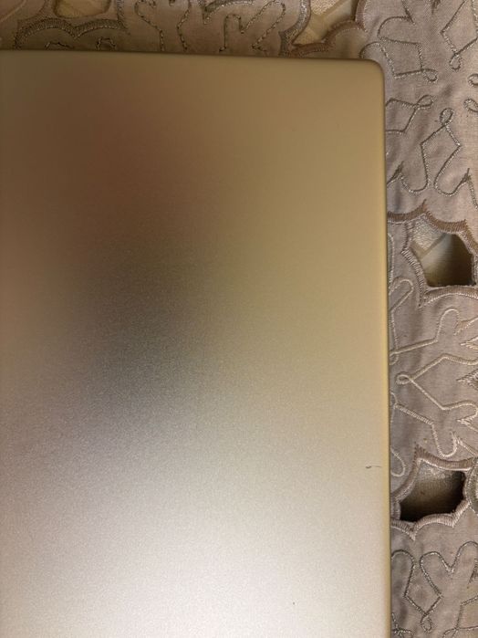 Huawei MateBook D 15 i5-1135G7 16GB RAM – uszkodzony, bez SSD