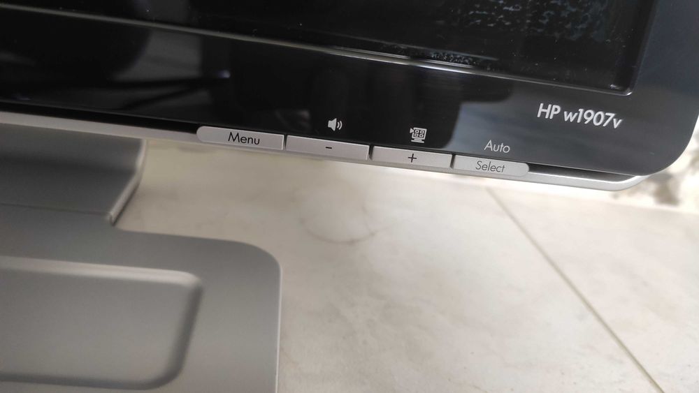 Monitor hp w1907v, 19 cali
