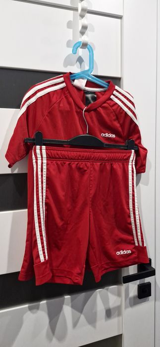 Zestaw koszulka i spodenki Adidas r.152