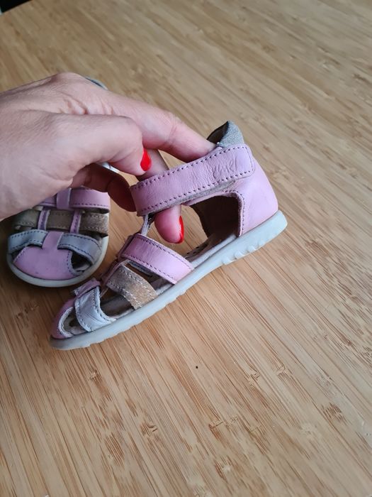 Sandalki skorzane dla dziewczynki Emel r 21