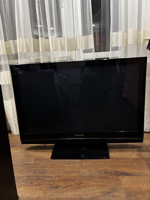 Телевизор Panasonic Viera 42