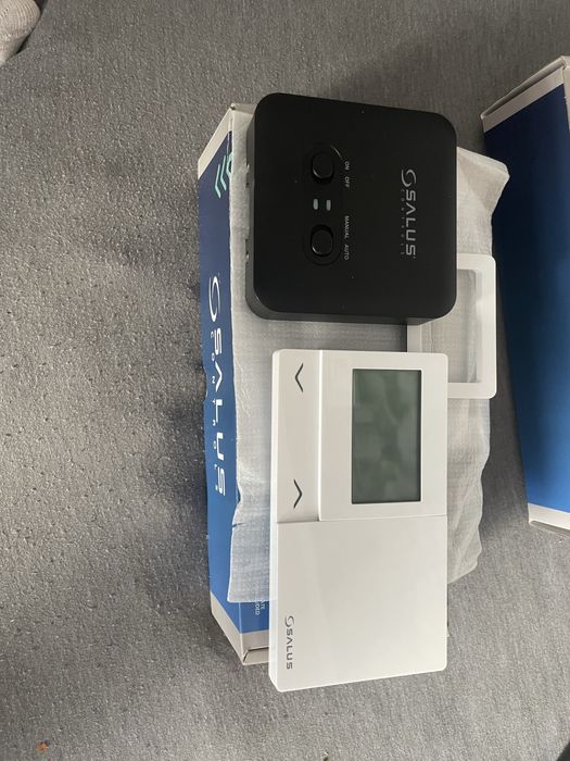 Termostat pokojowy Salus WIFI jsk nowy