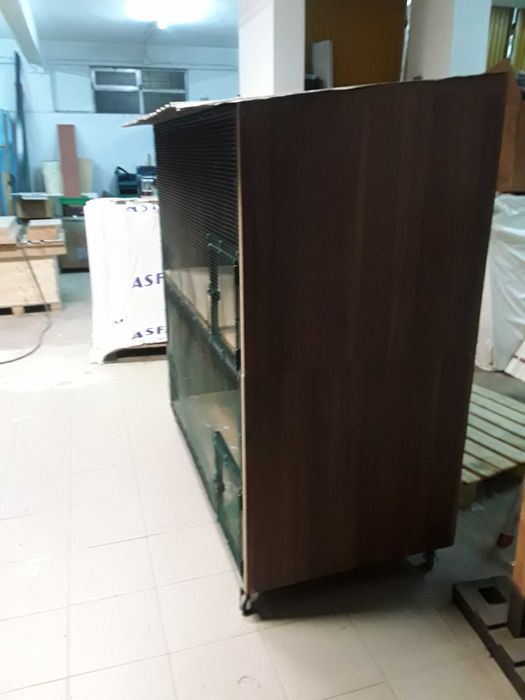 Gaiola grande com rodas para animais