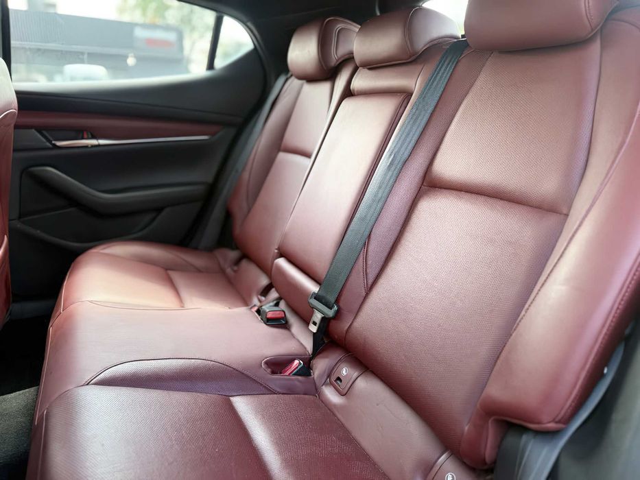 Mazda 3      2021