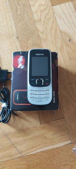 Telefon Nokia 5030 .