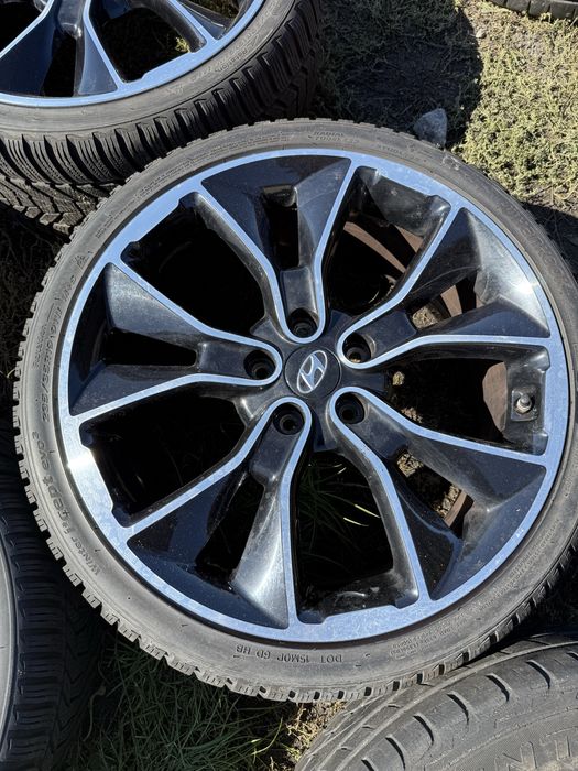 Komplet kół zimowych 5x114,3 Hyundai N 235/35/19 Hankook