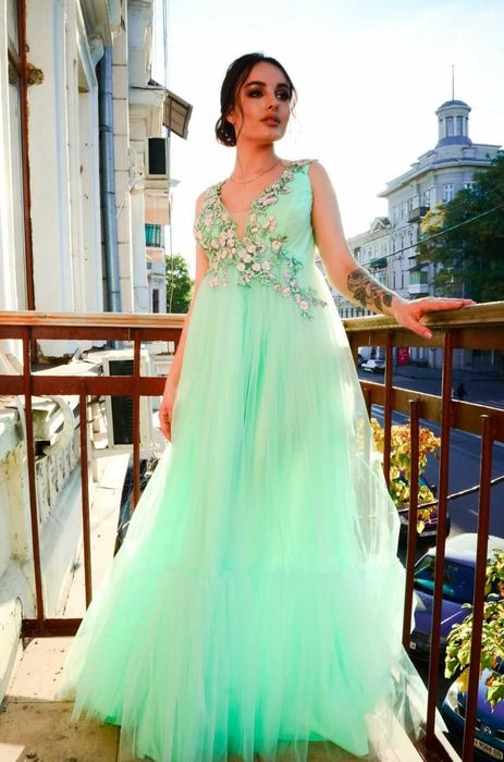 Прокат Вечірніх Суконь в Одесі. Прокат вечерних платьев в Одессе