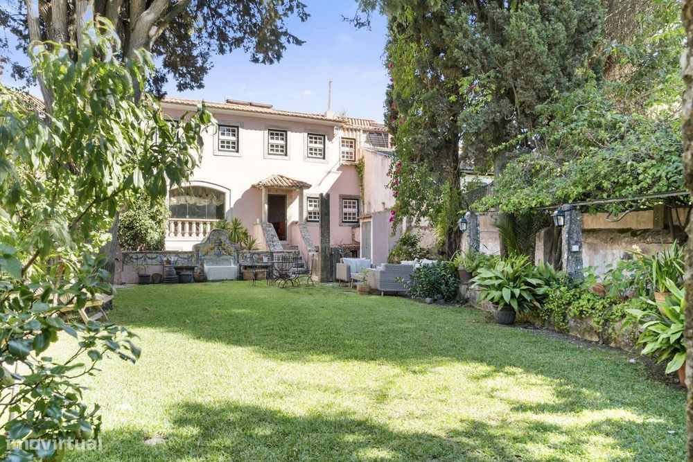 Moradia T4 + 4 com piscina, Lisboa