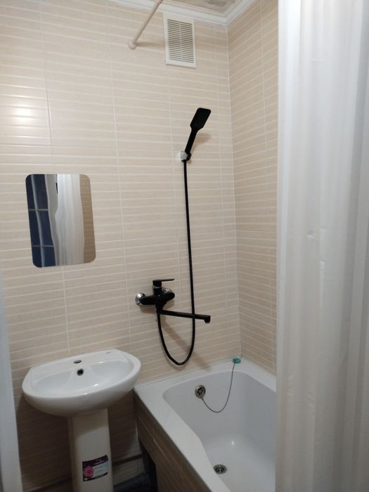 Сдаётся 2х комнатная квартира площадь Победы