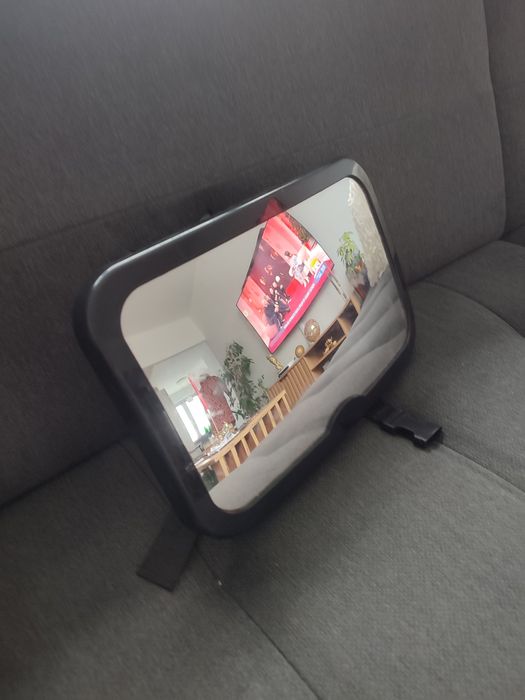 Lustro do samochodu do obserwacji dziecka